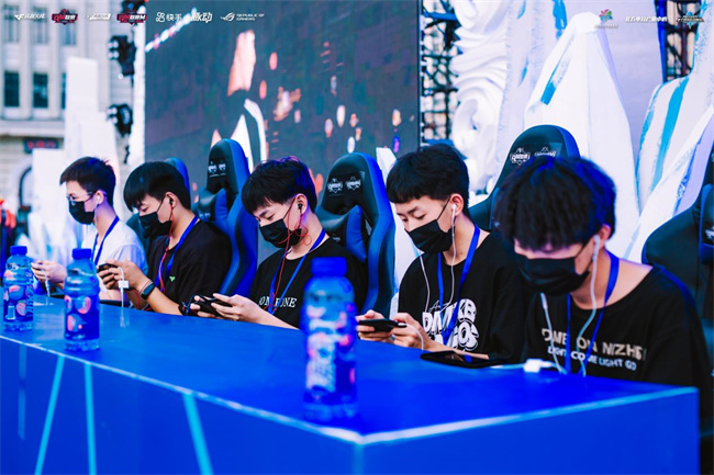 队赢下了宝 队赢下了宝