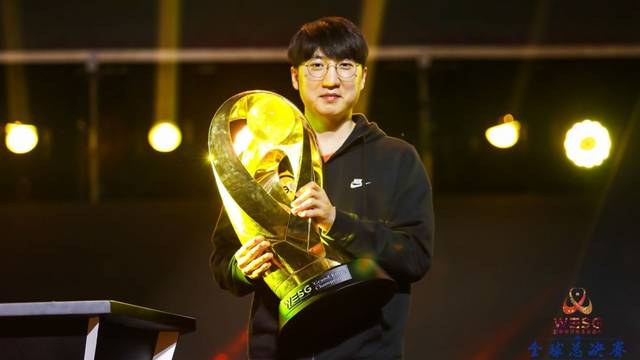 阿克的多面 阿克的多面